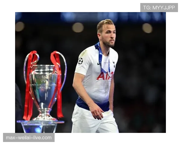 哈里·凯恩回撤组织能力解析：中锋如何通过深度参与构建进攻核心