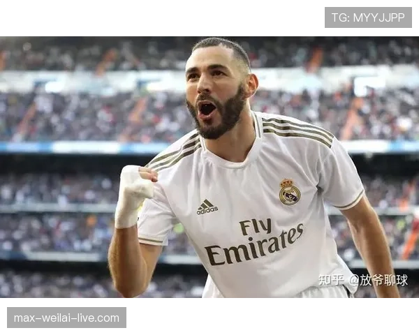 本泽马进攻效率与比赛影响力下滑的原因及表现分析